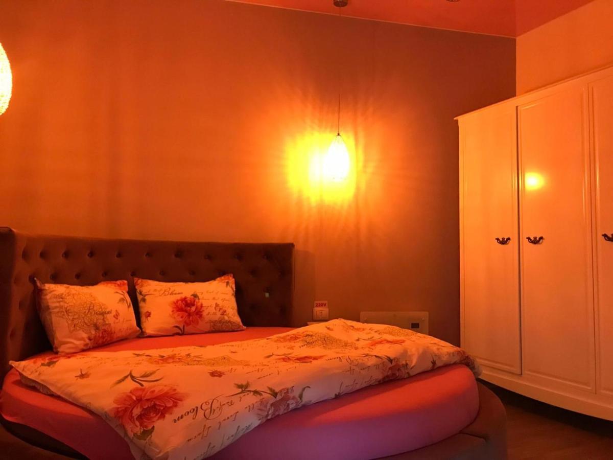 Sweet Pink By Miro Apartment Sinaia Esterno foto